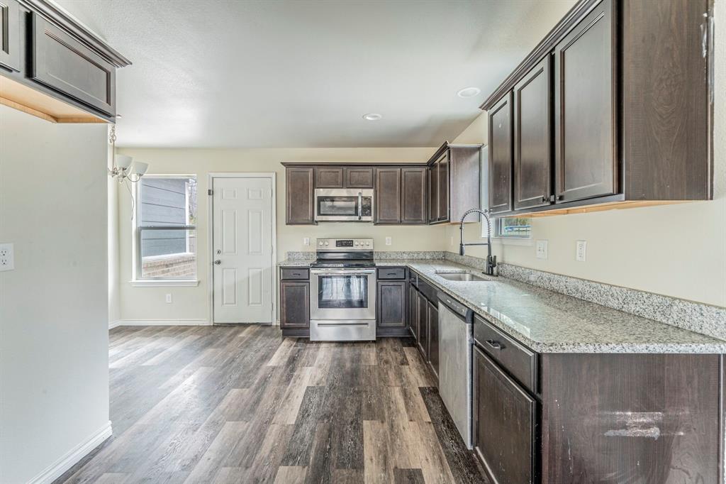 813 Jones Street - Photo 6