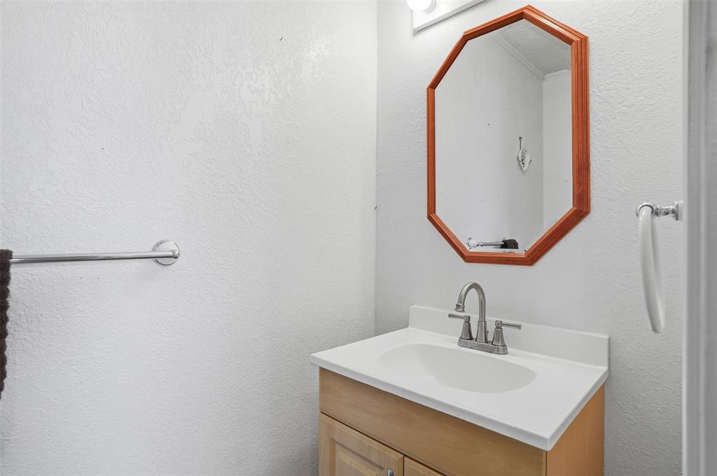 2411 Fm 1564 W - Photo 24