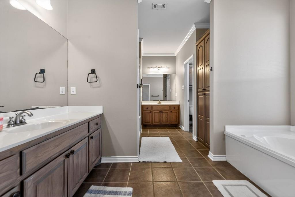 7811 Double Oaks Road - Photo 15