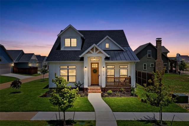 313 Dylan Way