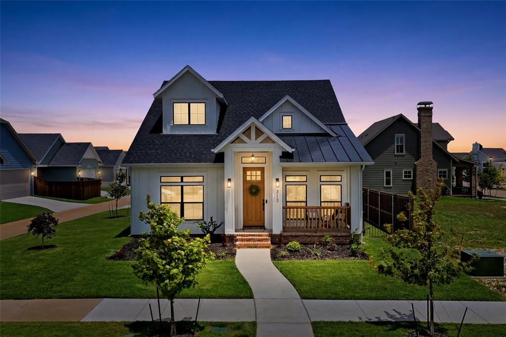 313 Dylan Way - Photo 1