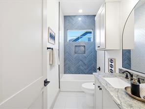 313 Dylan Way - Photo 18