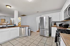 2111 Danbury Drive - Photo 10