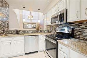 18240 Midway Road - Photo 2