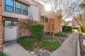 18240 Midway Road - Photo 4