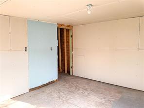 306 W 3rd Street - Photo 26
