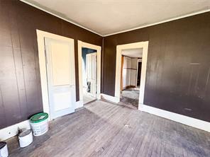 306 W 3rd Street - Photo 8
