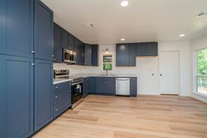 607 N Pacific Street - Photo 4