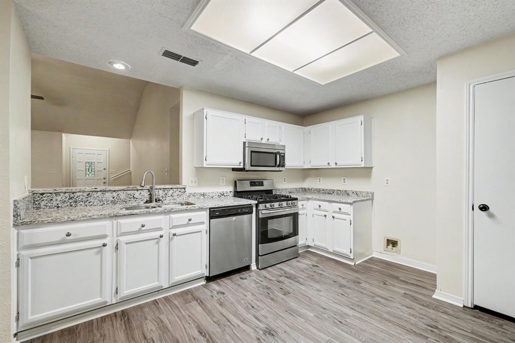 1046 Colony Street - Photo 6
