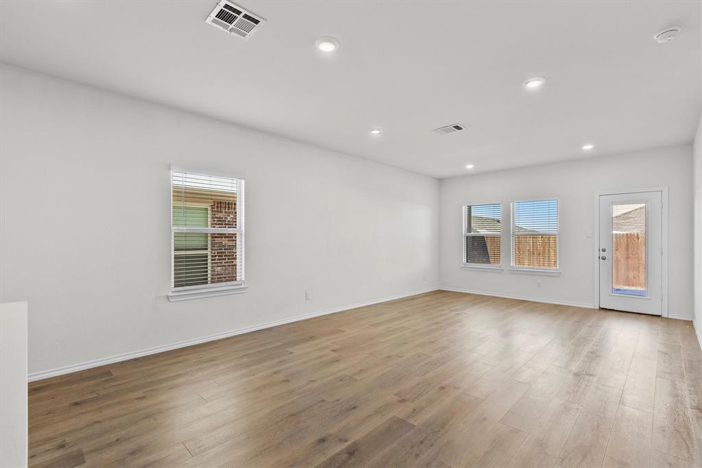 809 Trough Street - Photo 6
