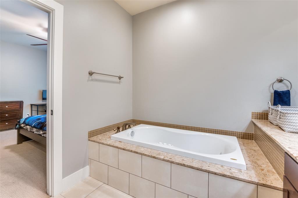 5618 Lindell Avenue - Photo 5