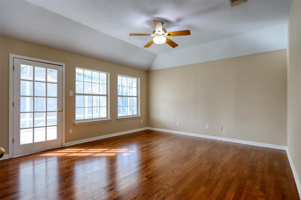 6521 Lynch Lane - Photo 36