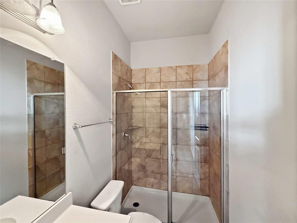 573 W Royal Lane - Photo 19