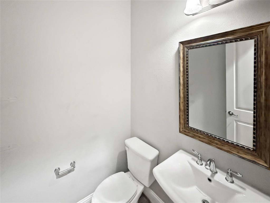 573 W Royal Lane - Photo 21