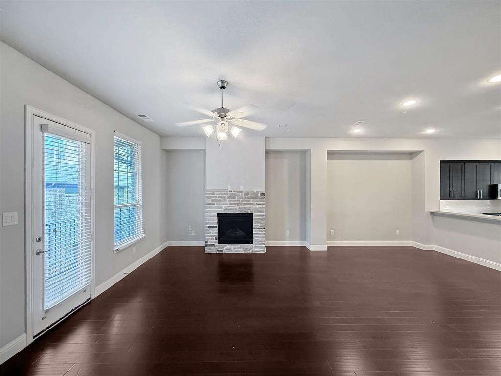 573 W Royal Lane - Photo 5