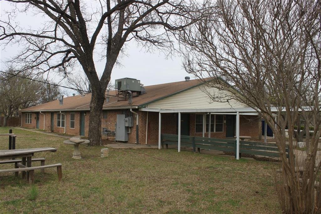401 W Moss Street - Photo 14