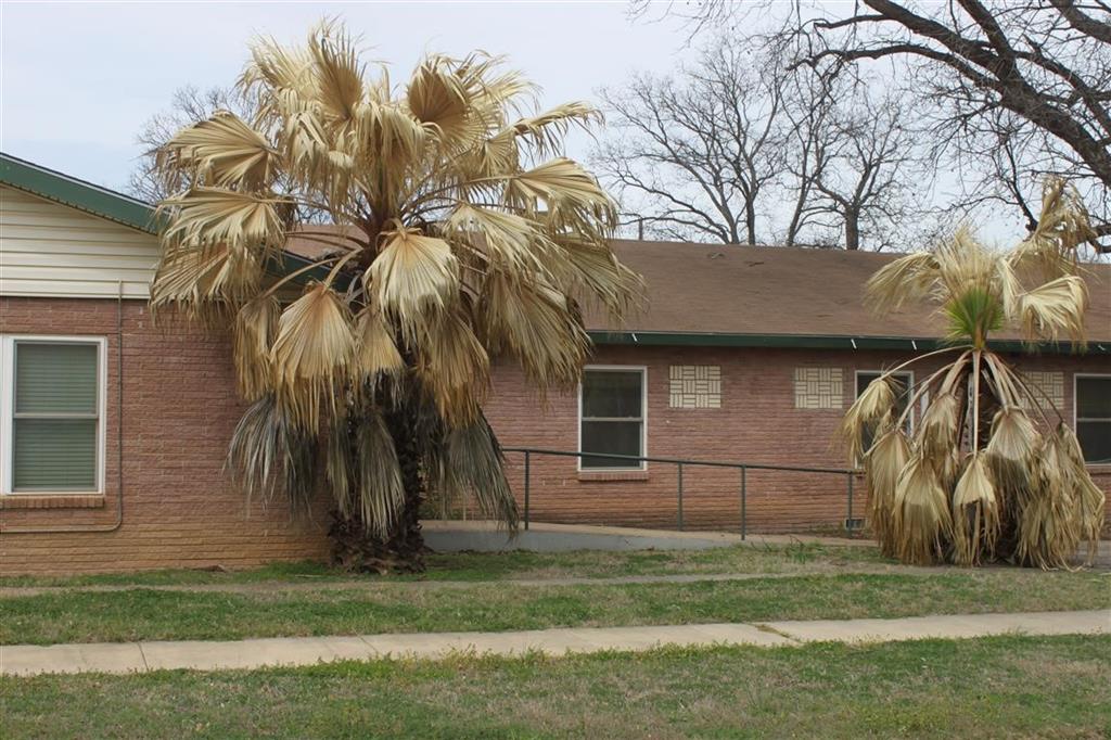 401 W Moss Street - Photo 23