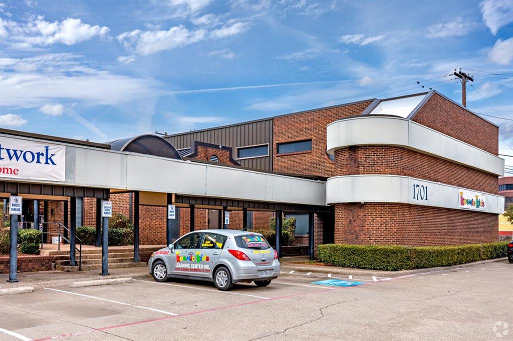 1701 N Hampton Road - Photo 1
