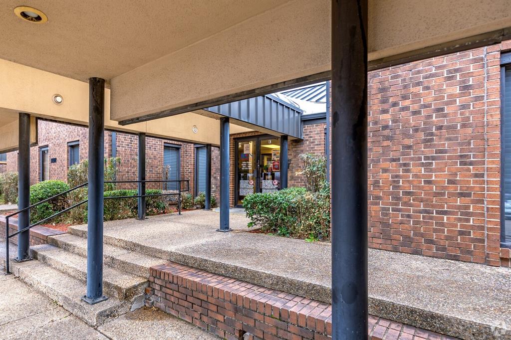 1701 N Hampton Road - Photo 6