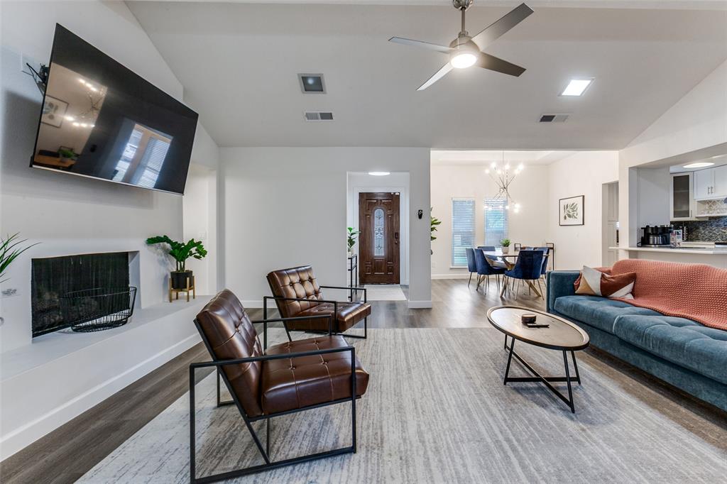 2901 Regal Road - Photo 2