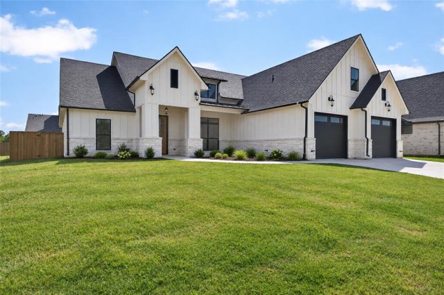 2033 Nichole Boulevard