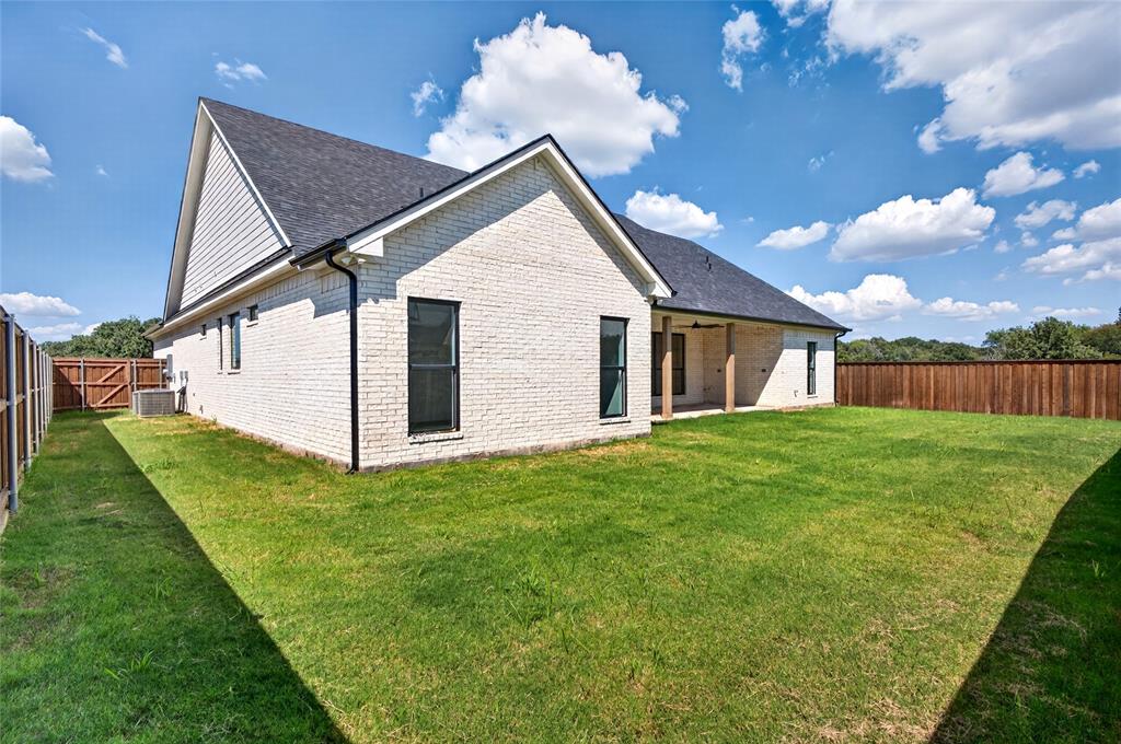 2033 Nichole Boulevard - Photo 35