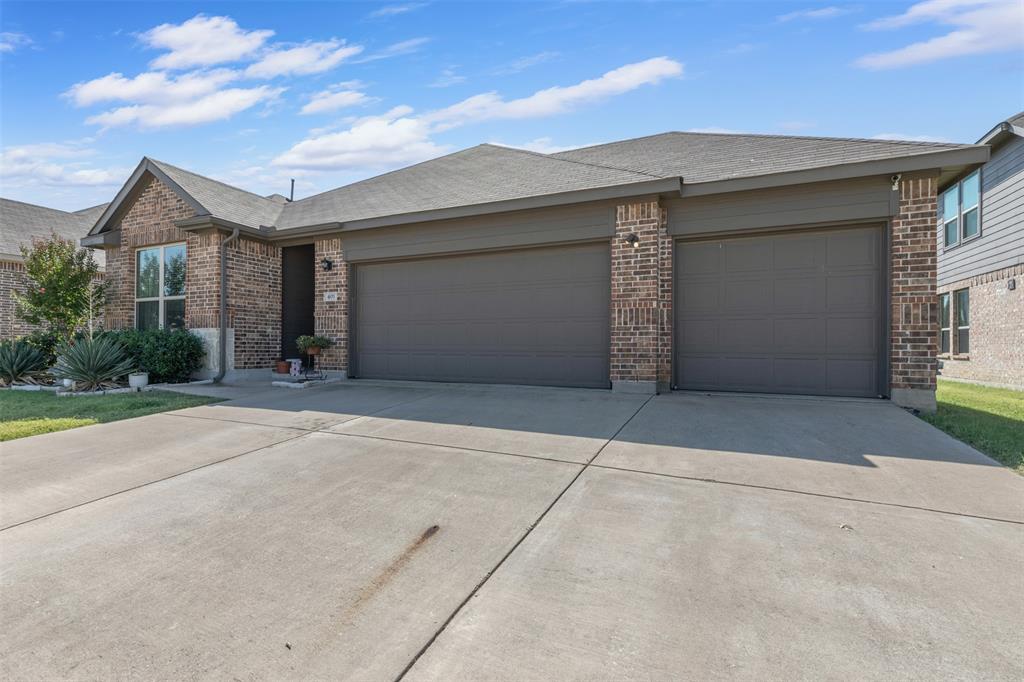 401 Evans Drive - Photo 2