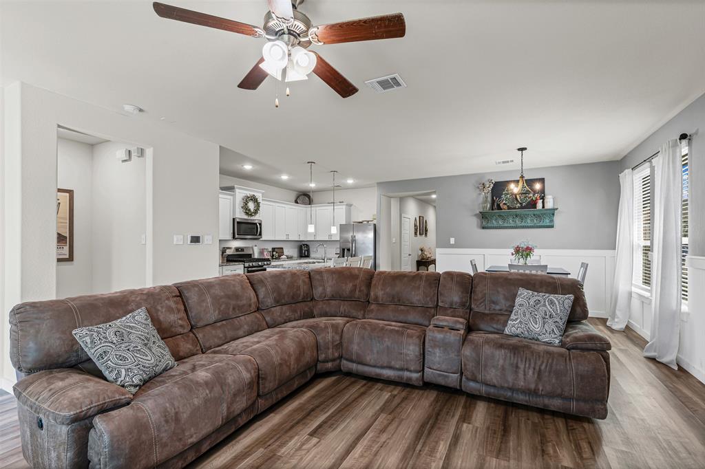 401 Evans Drive - Photo 6