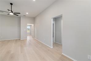 913 E 3RD Street - Photo 4