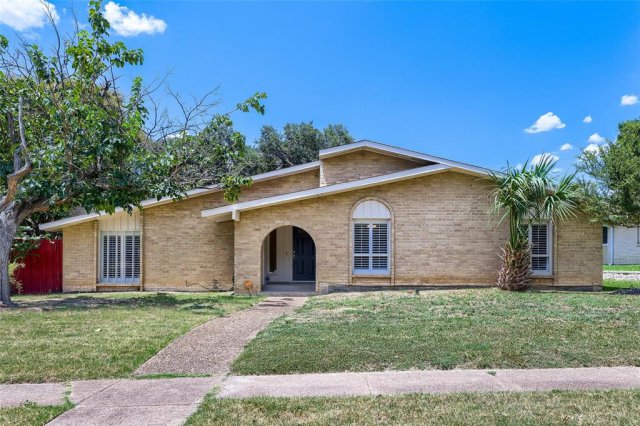 6639 Roundrock Road