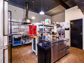 414 S Commerical Avenue - Photo 33