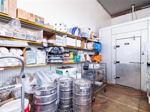 414 S Commerical Avenue - Photo 38