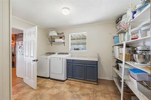 1409 Bassett Road - Photo 11