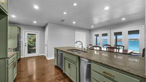 1004 W Lake Drive - Photo 21