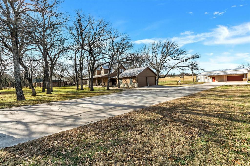 131 County Road 4680 - Photo 2