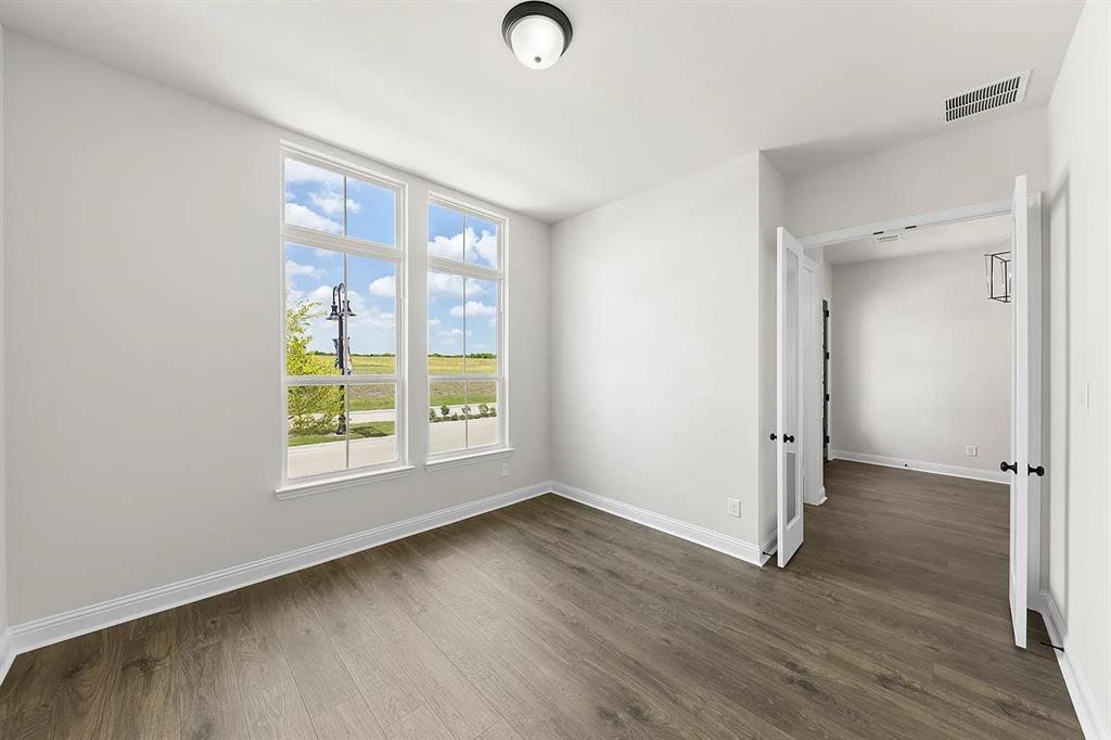 9608 Talia Boulevard - Photo 11