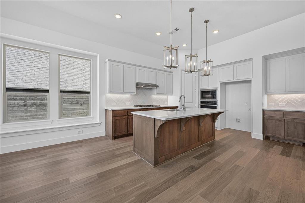 9824 Oak Glade Drive - Photo 7