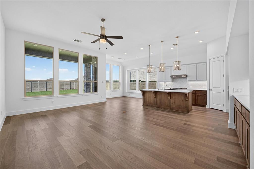 9824 Oak Glade Drive - Photo 9