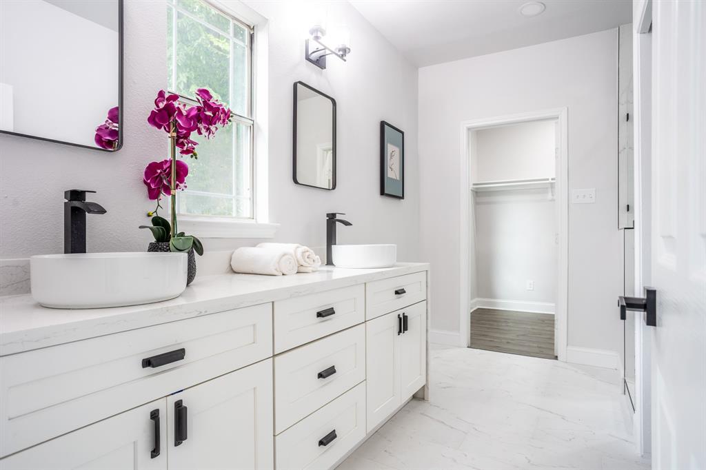 527 S Clinton Avenue - Photo 12