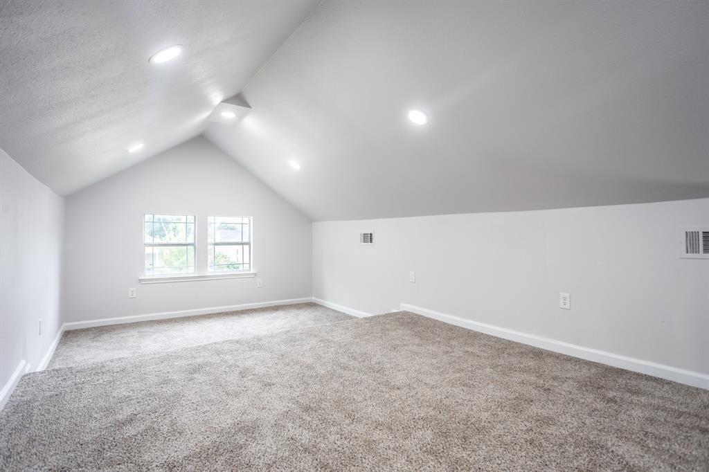527 S Clinton Avenue - Photo 24