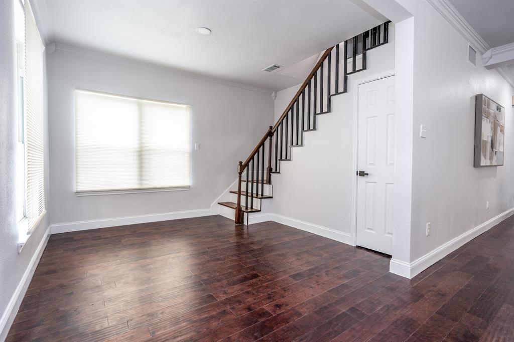 527 S Clinton Avenue - Photo 8