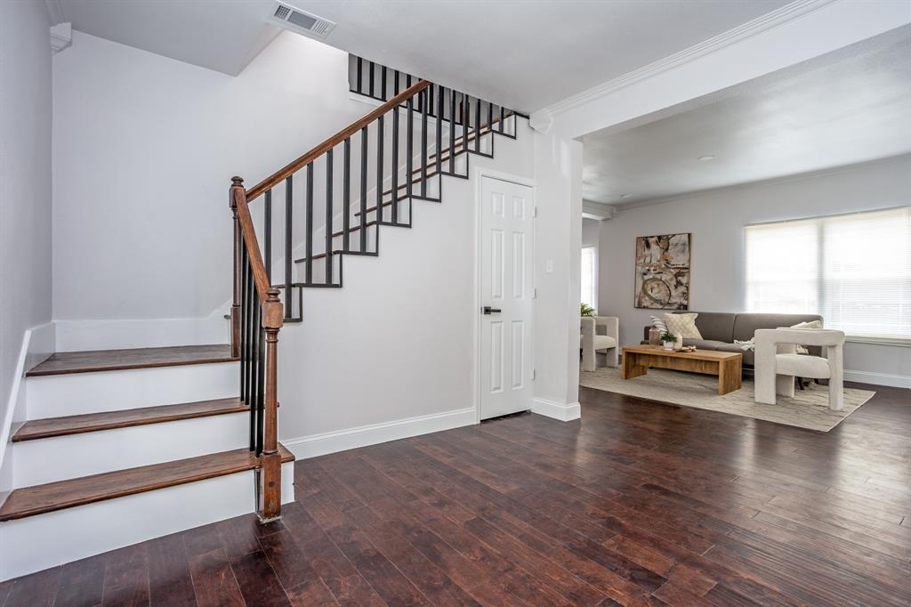 527 S Clinton Avenue - Photo 9