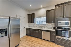 909 Elsbeth Street - Photo 12