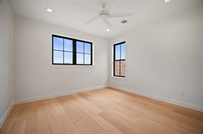 2963 Sunset Boulevard - Photo 34