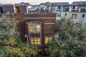 2111 Albany Street - Photo 2