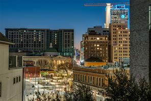 2111 Albany Street - Photo 4