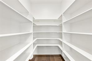 2407 Drummond Street - Photo 18