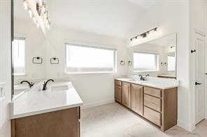 2407 Drummond Street - Photo 24