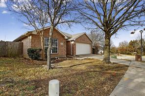 8417 Romanway Drive - Photo 4