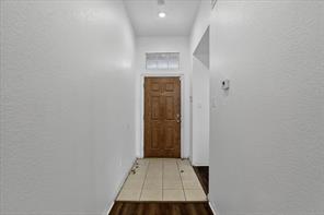 8417 Romanway Drive - Photo 6
